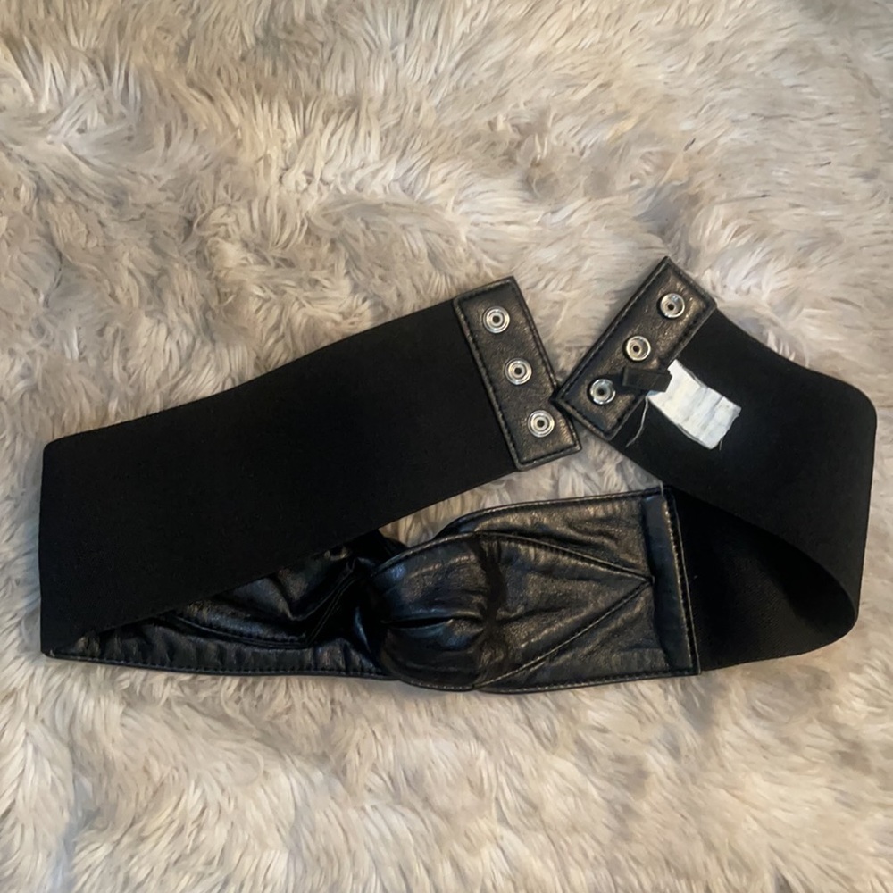 Leather belt - Picture 2 of 3